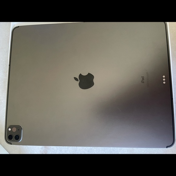 iPad Pro 12.9 Fourth generation 250g - Picture 6 of 7